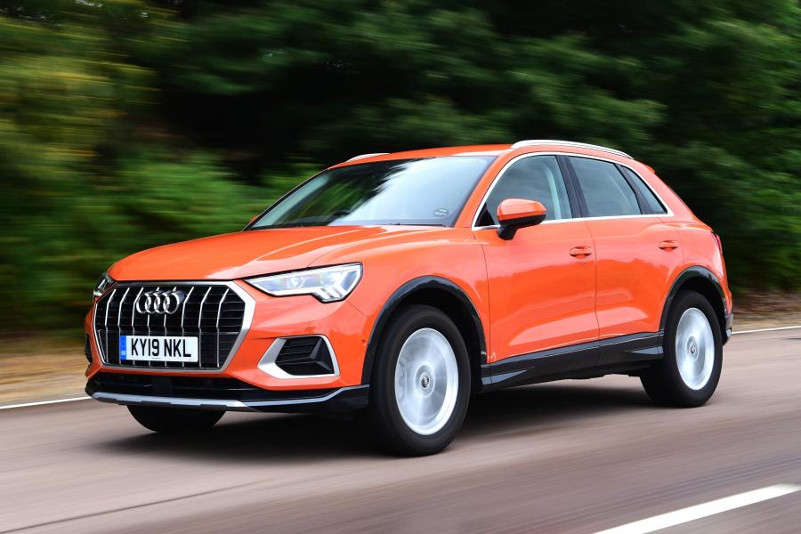  Audi Q3 40 TDI Quattro Advanced 2018 года  (UK) (фото 2 из 17)